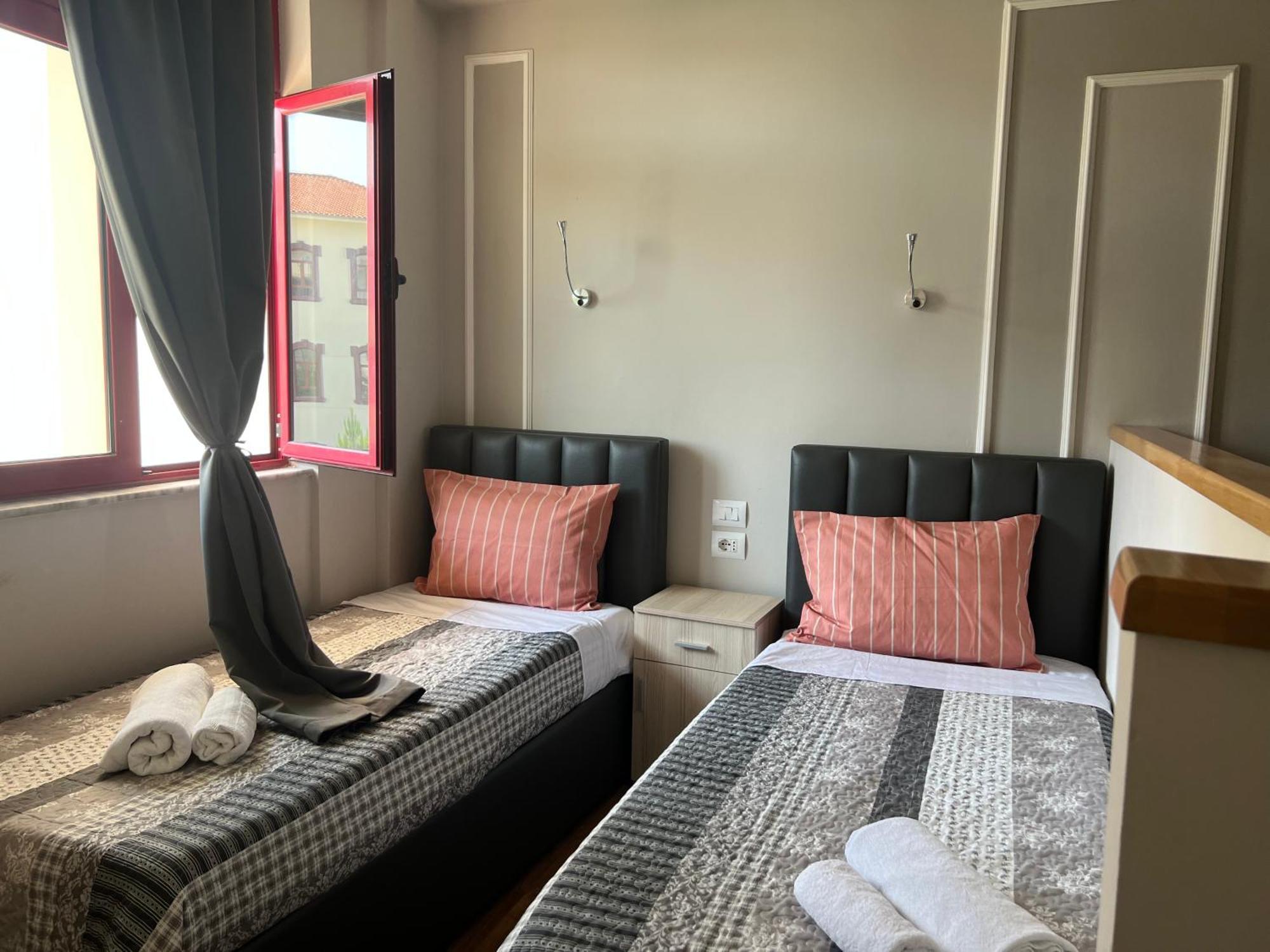 City Centre Rooms 4R Shkoder Luaran gambar